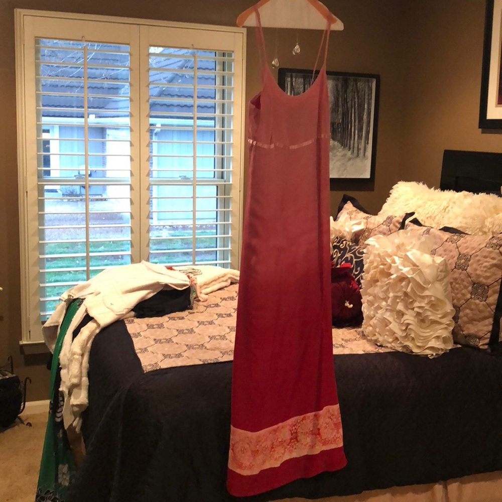 Long strapping dress